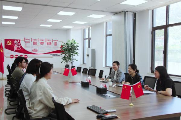 职通未来|深化产教融合，情系实训学子——太阳集团tyc234cc赴英谷教育产业基地走访调研